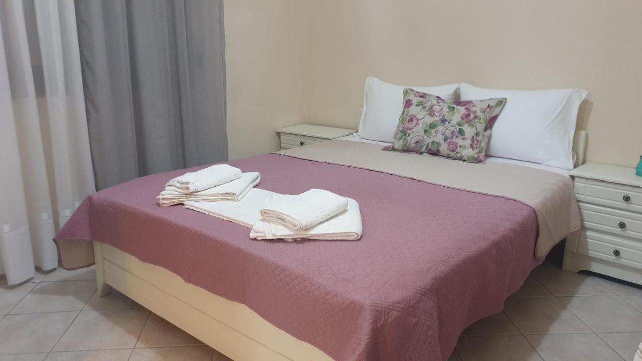 Evelyn Home Limenas  Buitenkant foto
