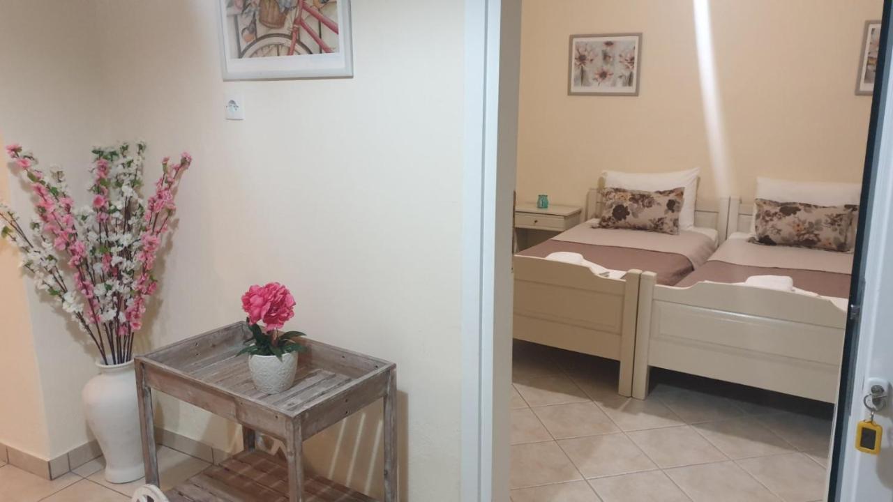 Evelyn Home Limenas  Buitenkant foto