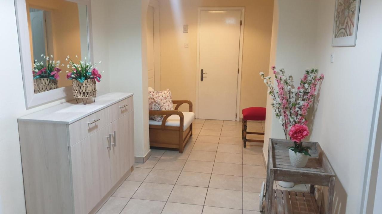 Evelyn Home Limenas  Buitenkant foto